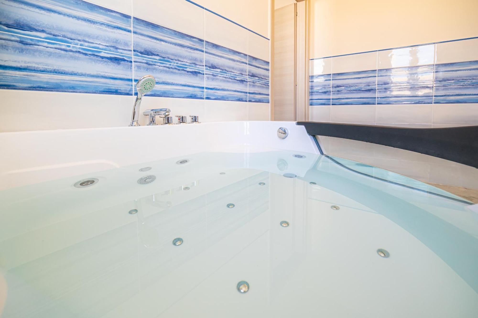 Dei Del Mare Extra Luxury Bed & Breakfast